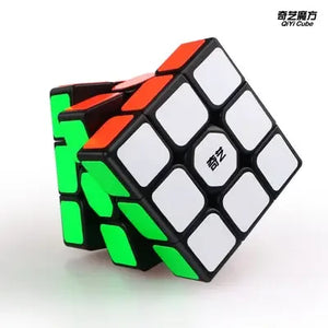 QiYi Sailing W, a high-quality 3x3 speed cube known for its smooth turning and stable performance.