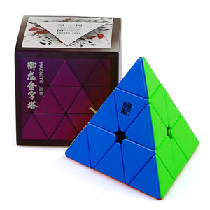 YJ Yulong V2M Pyraminx, a magnetic and smooth pyraminx puzzle for fast solving.
