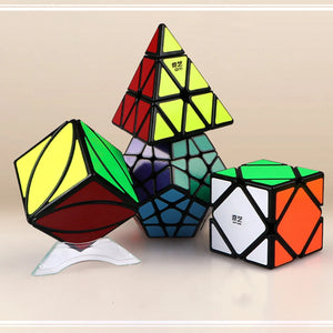 QiYi Ailen Bundle Set, a collection of unique and challenging twist puzzles with different shapes.